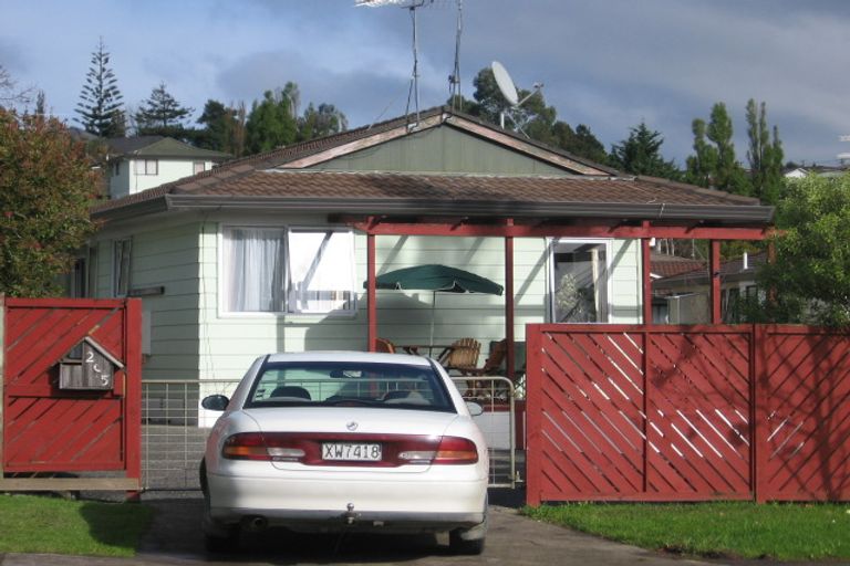 Photo of property in 295 Triangle Road, Massey, Auckland, 0614