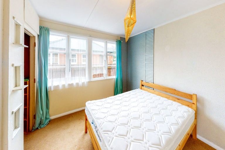 Photo of property in 1137 High Street, Taita, Lower Hutt, 5011