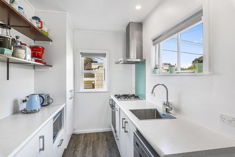 Photo of property in 25 Golf Road, Paraparaumu Beach, Paraparaumu, 5032