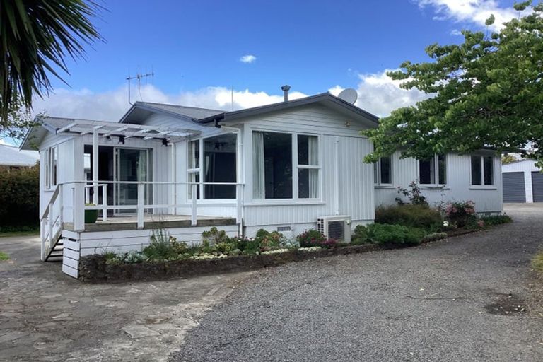 Photo of property in 55 Reynolds Road, Havelock North, 4130