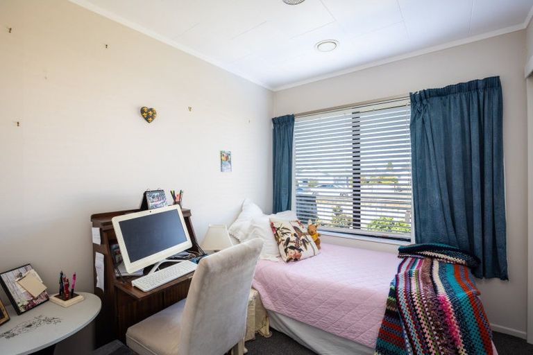 Photo of property in 12 Pratt Street, Waitara, 4320