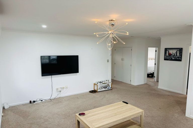 Photo of property in 38 Verran Road, Birkdale, Auckland, 0626