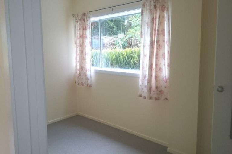 Photo of property in 22 Colin Wild Place, Glenfield, Auckland, 0629