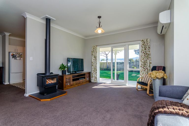 Photo of property in 75 Frederick Street, Carterton, 5713