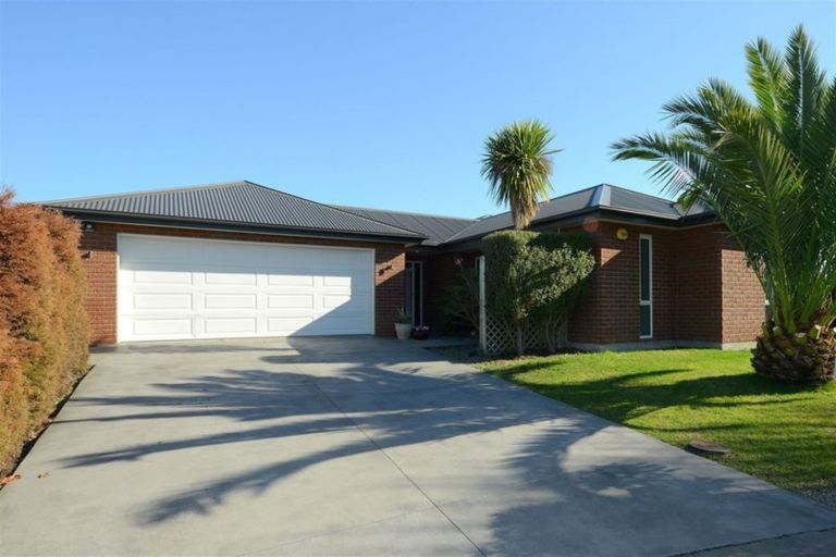 Photo of property in 28 Cridland Place, Halswell, Christchurch, 8025