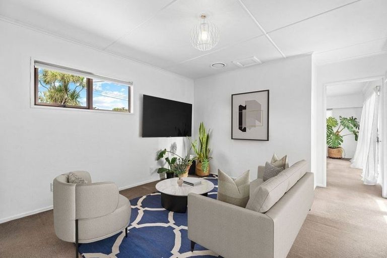 Photo of property in 1 Mahupuku Street, Greytown, 5712