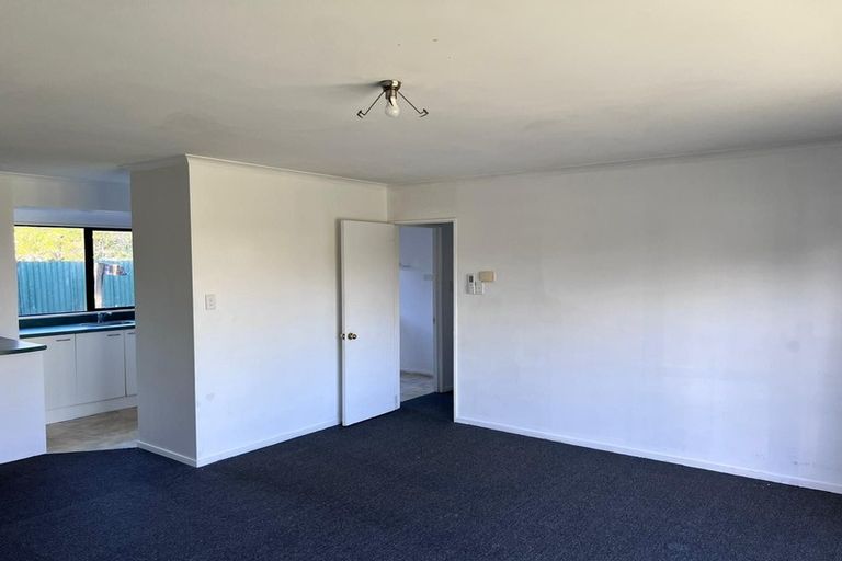 Photo of property in 68b Sutton Crescent, Papakura, 2110