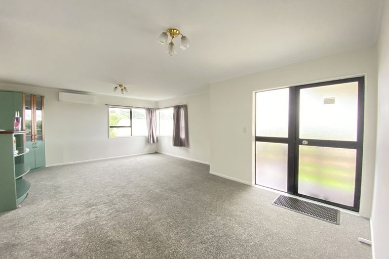 Photo of property in 10 Flamingo Court, Goodwood Heights, Auckland, 2105