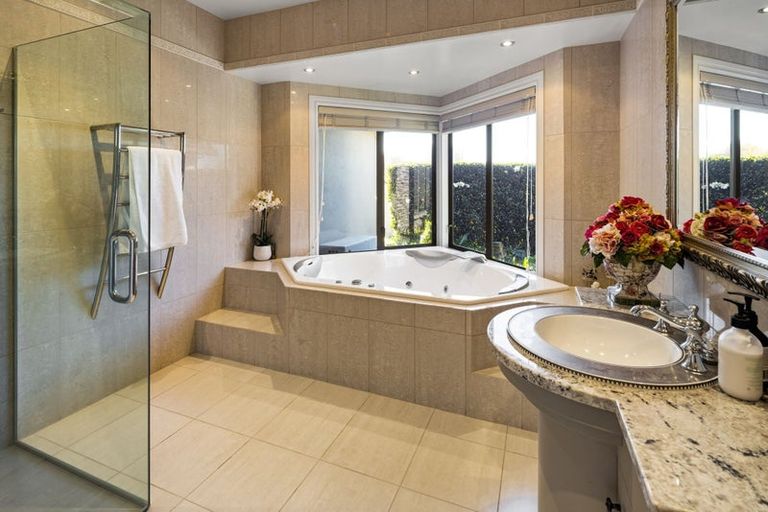 Photo of property in 10 Peninsula Point, Huntington, Hamilton, 3210