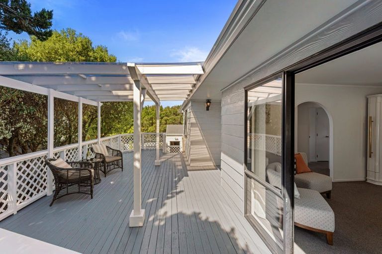 Photo of property in 37 Gosford Drive, Botany Downs, Auckland, 2010