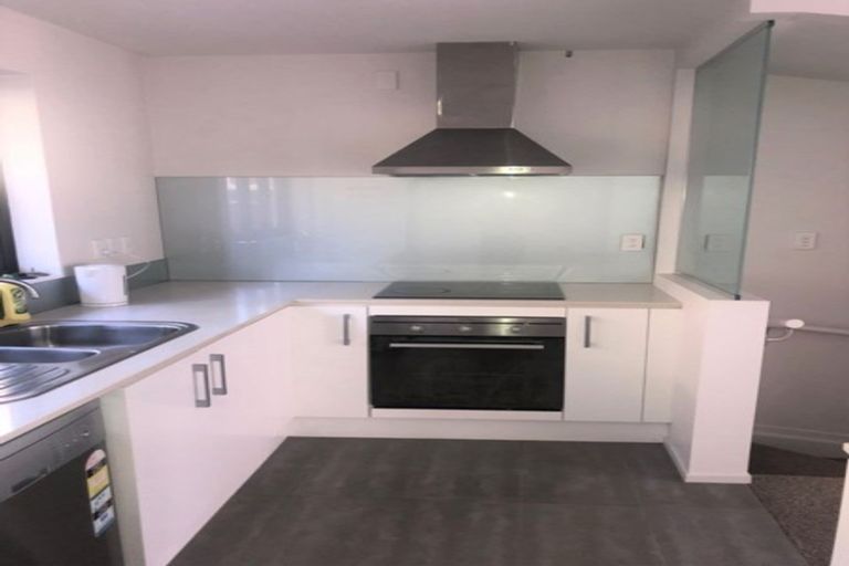 Photo of property in 26 Akeake Lane, Manurewa, Auckland, 2102