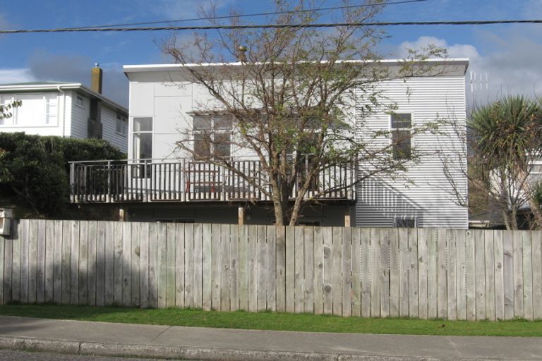 Photo of property in 50 Kiwi Road, Raumati Beach, Paraparaumu, 5032