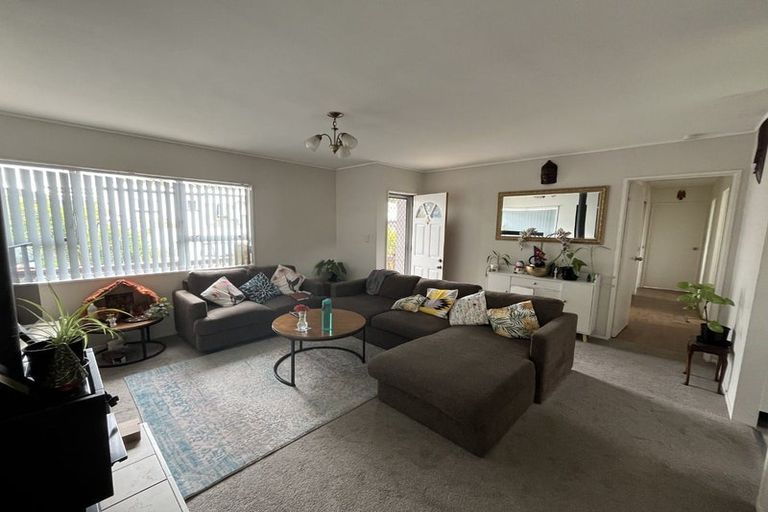 Photo of property in 2/41 Great South Road, Papakura, 2110