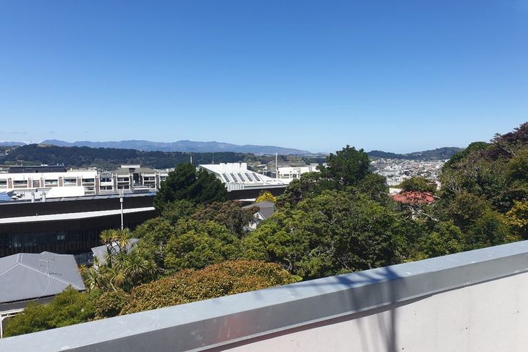 Photo of property in 25 Central Terrace, Kelburn, Wellington, 6012