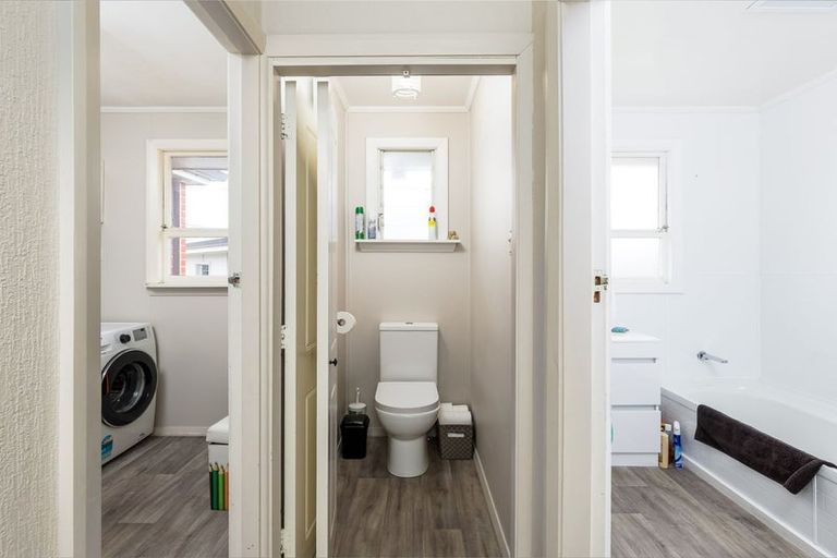 Photo of property in 8 Hughes Street, Waimate, 7924