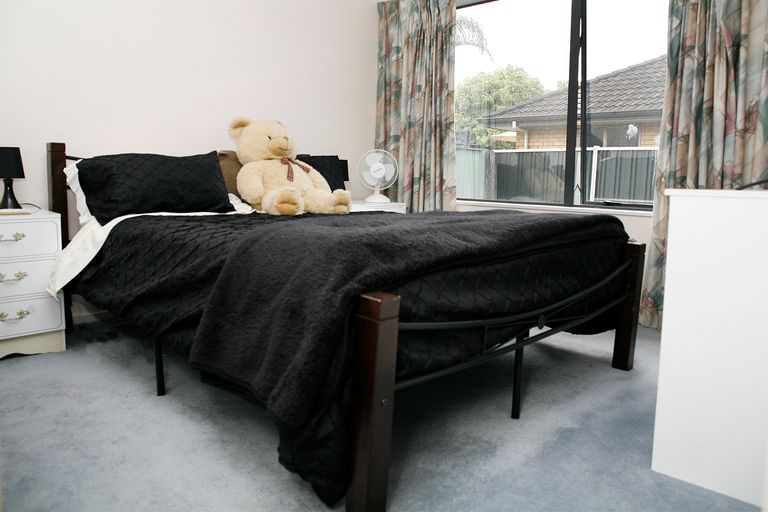 Photo of property in 1/45 Clevedon Road, Papakura, 2110