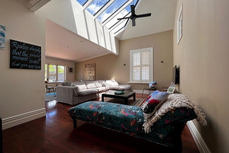 Photo of property in 8 Cheltenham Road, Devonport, Auckland, 0624