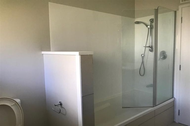 Photo of property in 47 Beechdale Crescent, Pakuranga Heights, Auckland, 2010