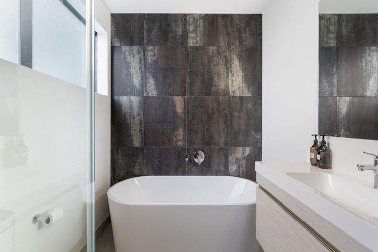 Photo of property in 24 Orford Drive, Jacks Point, Queenstown, 9371