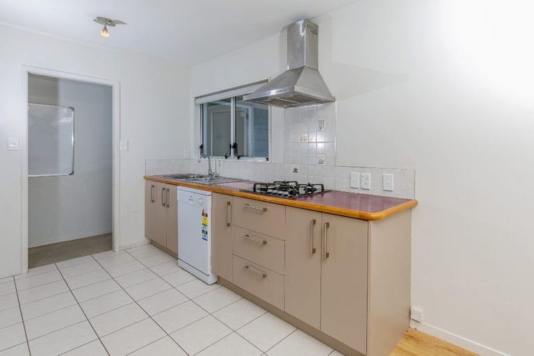 Photo of property in 13 Tableau Place, Totara Vale, Auckland, 0629