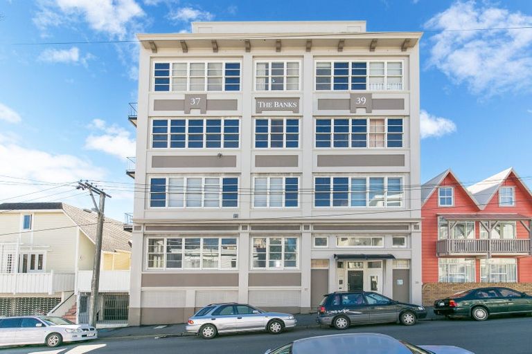 Photo of property in 10/37 Majoribanks Street, Mount Victoria, Wellington, 6011