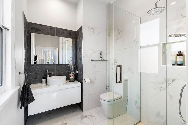 Photo of property in 77 Rutland Street, St Albans, Christchurch, 8014