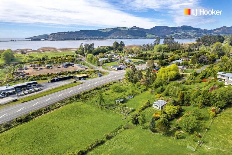 Photo of property in 287 Waikouaiti-waitati Road, Evansdale, Waikouaiti, 9471