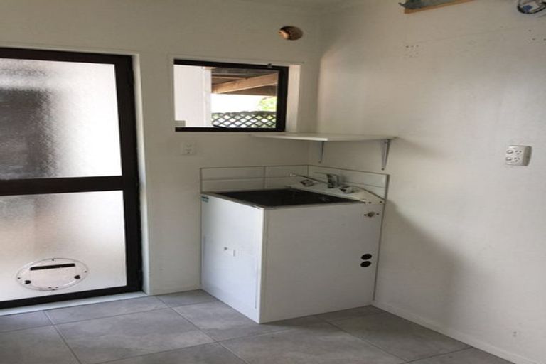 Photo of property in 2/195 Abbotts Way, Remuera, Auckland, 1050