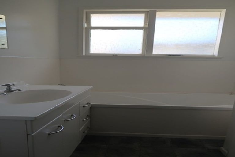 Photo of property in 44 Acacia Avenue, Maungaraki, Lower Hutt, 5010