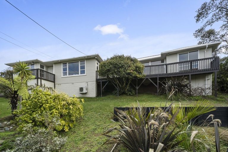 Photo of property in 4 Donlin Road, Pukerua Bay, 5026