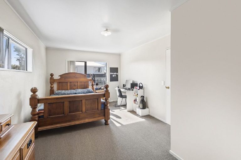 Photo of property in 518 Great South Road, Rosehill, Papakura, 2113