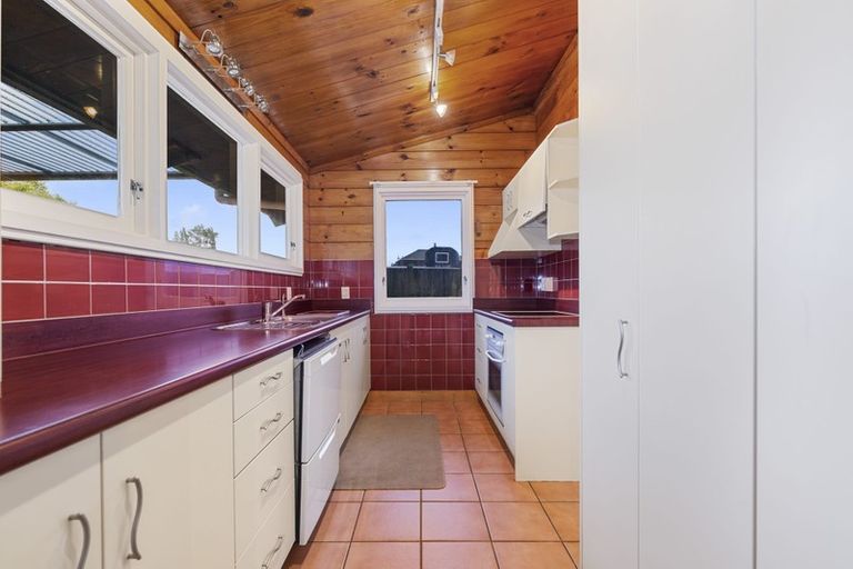 Photo of property in 20 Willow Avenue, Hannahs Bay, Rotorua, 3010