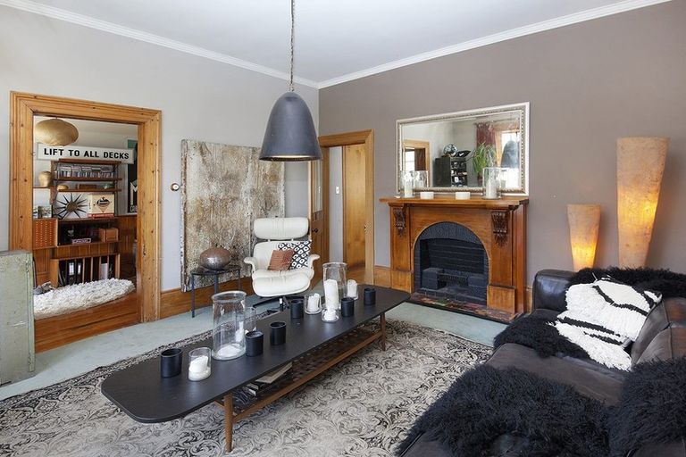 Photo of property in 18 Saint Davids Street, Lyttelton, 8082