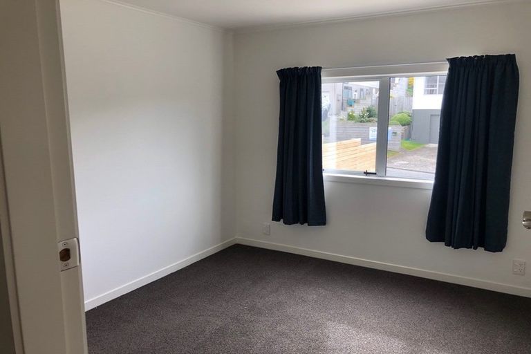 Photo of property in 26 Penryn Drive, Camborne, Porirua, 5026