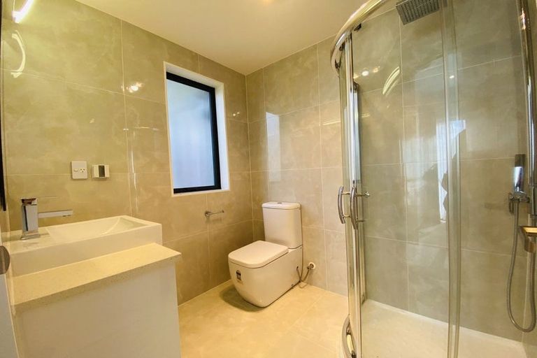 Photo of property in 55 Bordeaux Parade, Te Atatu South, Auckland, 0610