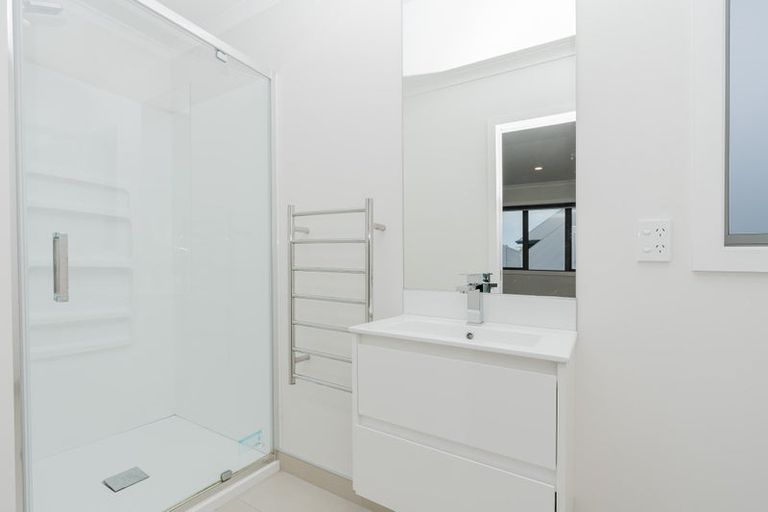 Photo of property in 1/18 Pickering Crescent, Chedworth, Hamilton, 3210