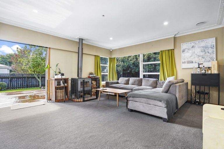 Photo of property in 1 Seifert Street, Forest Lake, Hamilton, 3200