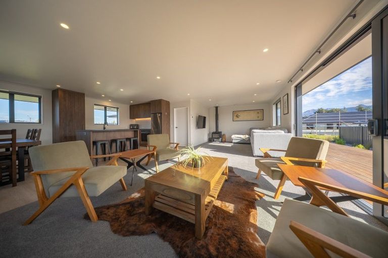 Photo of property in 22 Marakura Drive, Te Anau, 9600