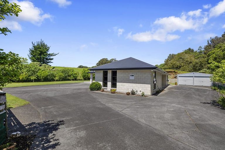 Photo of property in 4 Dunbar Place, Highlands Park, New Plymouth, 4312