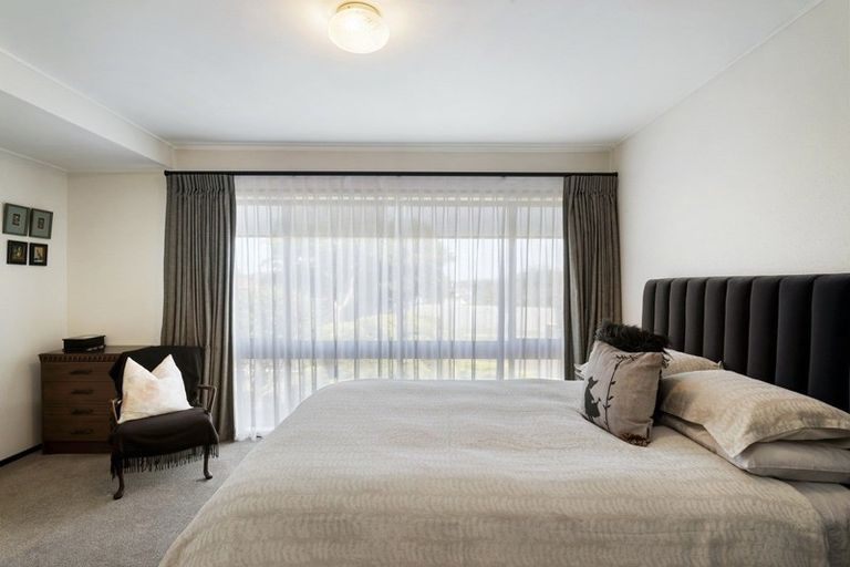 Photo of property in 176 Prince Regent Drive, Farm Cove, Auckland, 2012