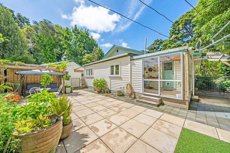 Photo of property in 56 Whitemans Road, Silverstream, Upper Hutt, 5019