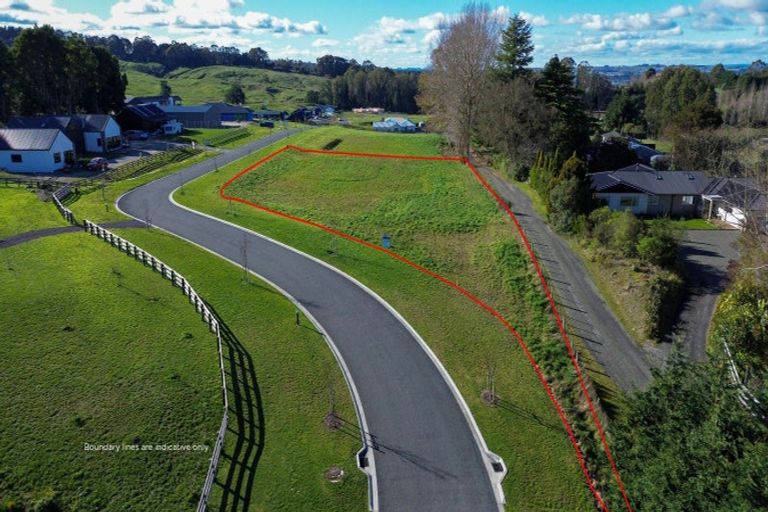 Photo of property in 2 Willow Lane, Acacia Bay, 3385