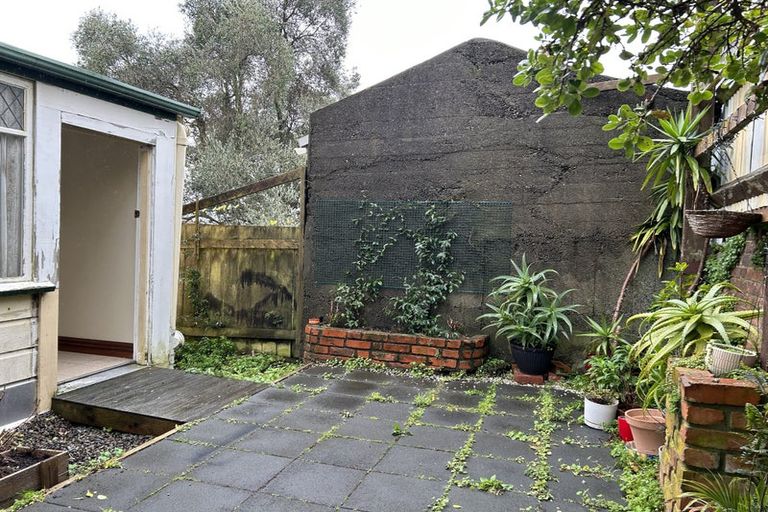 Photo of property in 107 Pirie Street, Mount Victoria, Wellington, 6011