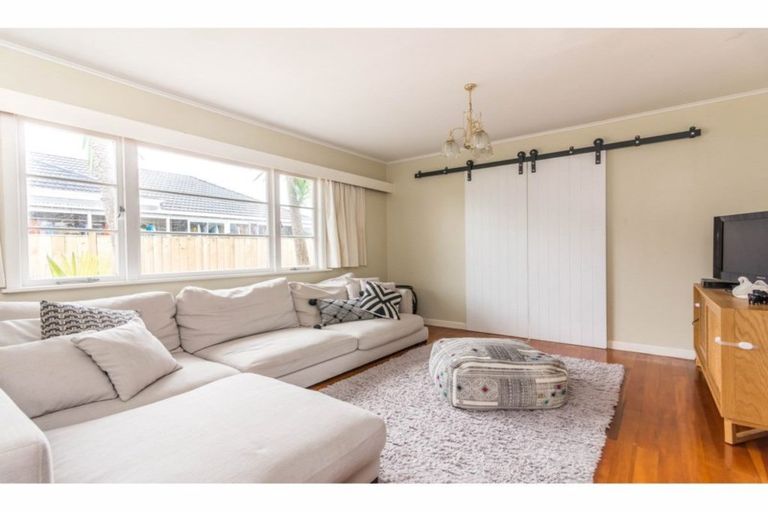 Photo of property in 1/18 Parker Avenue, New Lynn, Auckland, 0600