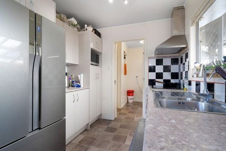 Photo of property in 42a Farwood Drive, Henderson, Auckland, 0612