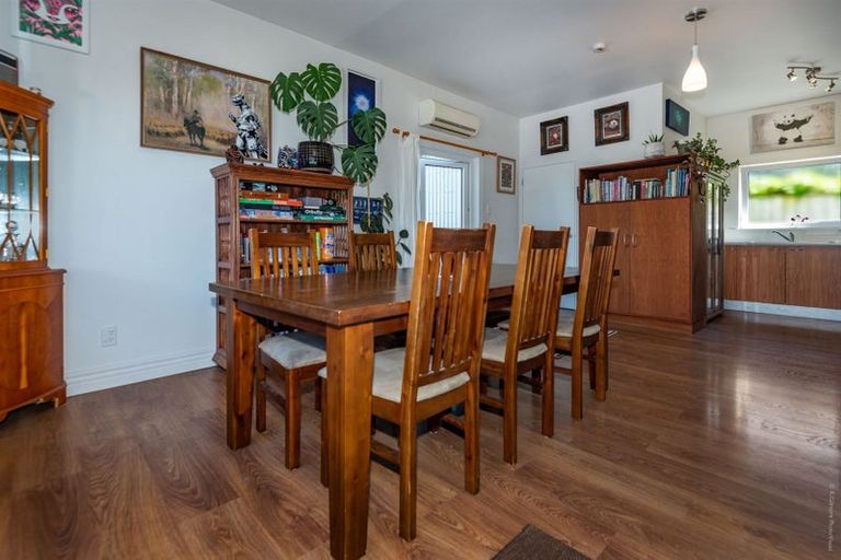 Photo of property in 91 Bowhill Road, New Brighton, Christchurch, 8083