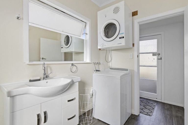 Photo of property in 145 Stokes Valley Road, Stokes Valley, Lower Hutt, 5019