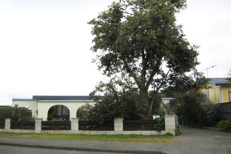 Photo of property in 48 Shrimpton Road, Haumoana, 4102