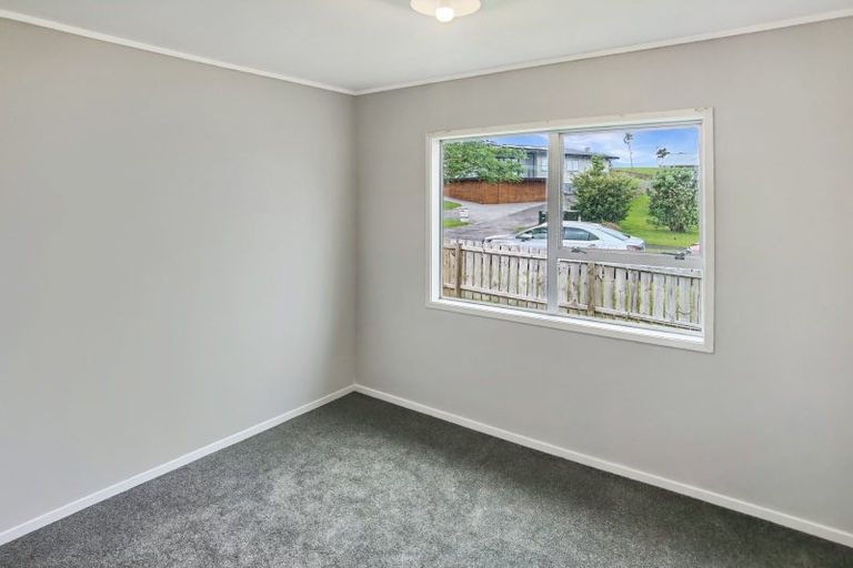 Photo of property in 5 Flaunty Place, West Harbour, Auckland, 0618