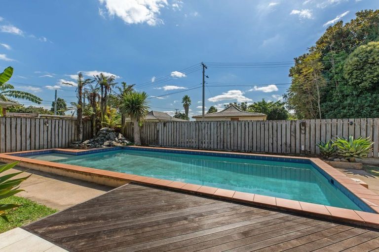 Photo of property in 35a Clevedon Road, Papakura, 2110